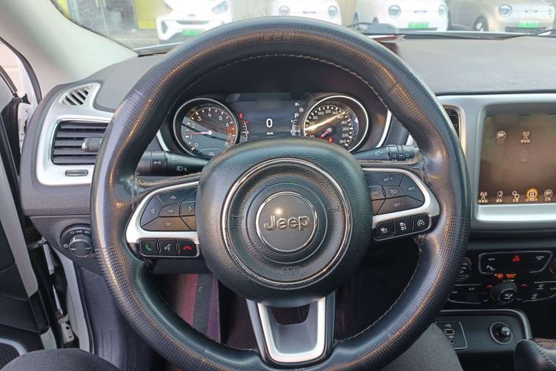 Used Jeep Compass 2017 200T Automatic Family Edition Steering Wheel