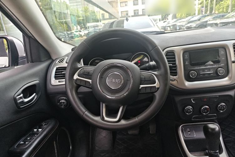 Used Jeep Compass 2017 200T Automatic Enjoyment Edition Steering Wheel
