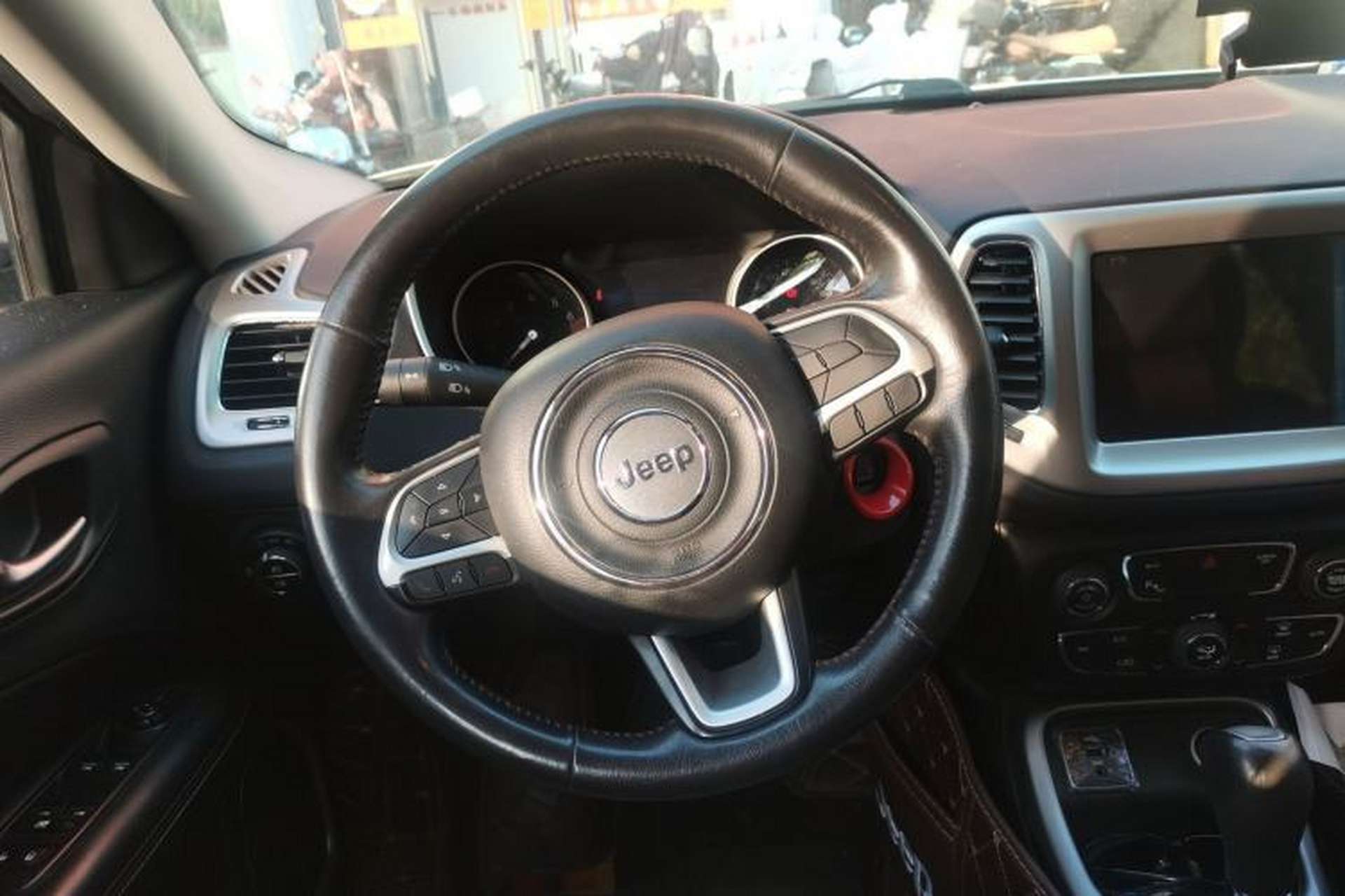 Used Jeep Compass 2017 200T Automatic Family Edition Steering Wheel