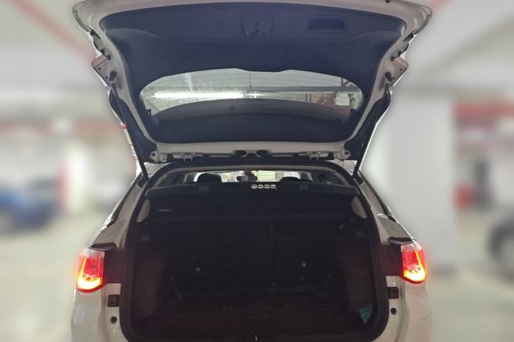 Used Jeep Compass 2017 200T Automatic Family Edition Trunk