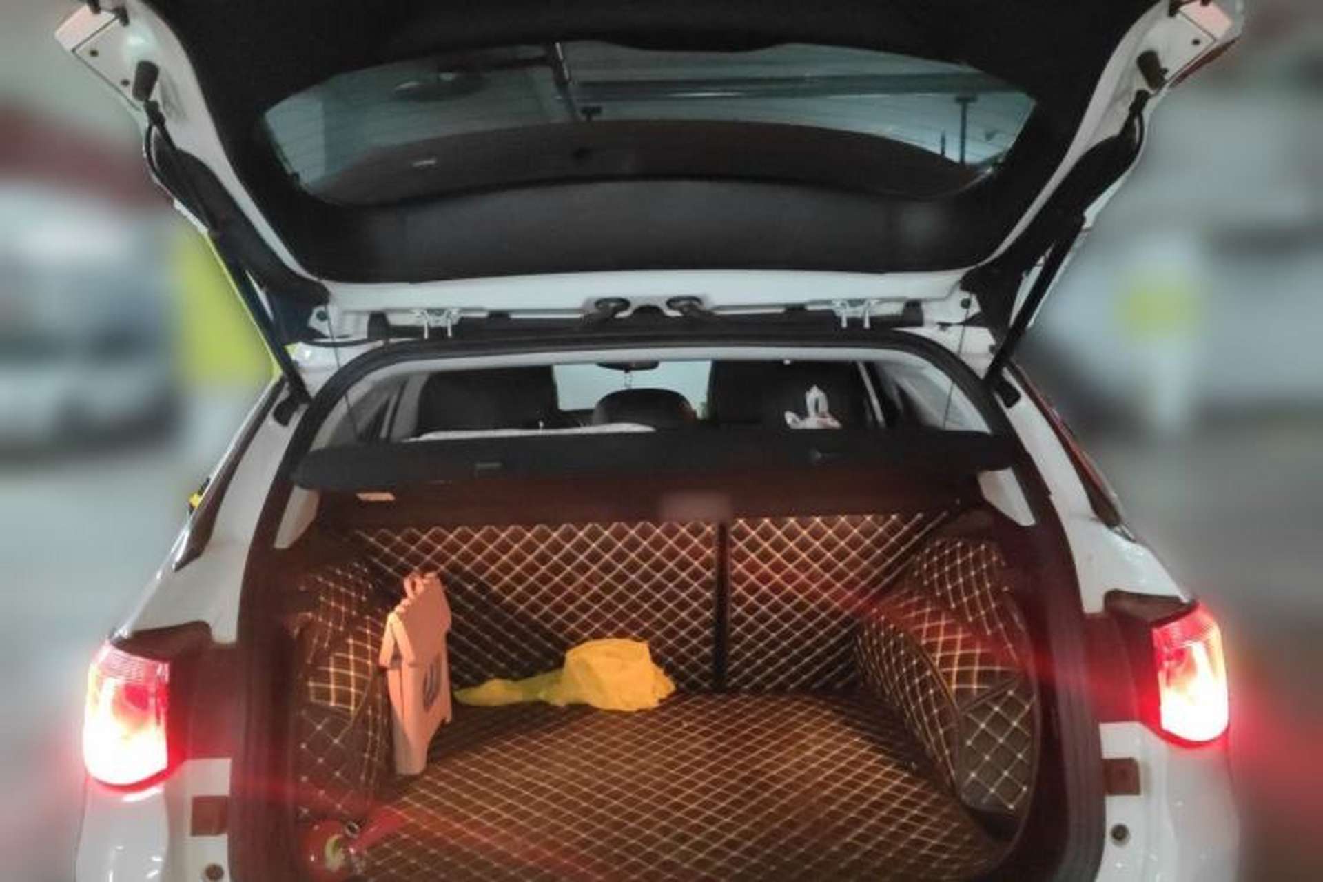 Used Jeep Compass 2017 200T Automatic Family Edition Trunk