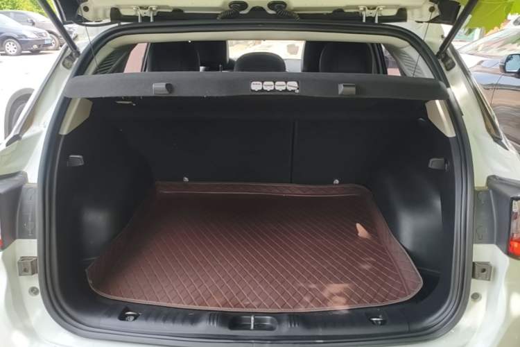 Used Jeep Compass 2017 200T Automatic Family Edition Trunk