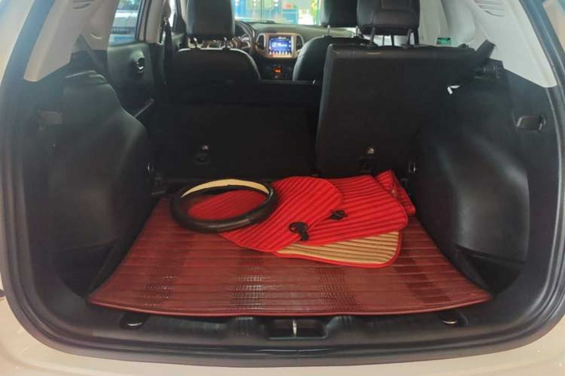 Used Jeep Compass 2017 200T Automatic Family Edition Trunk