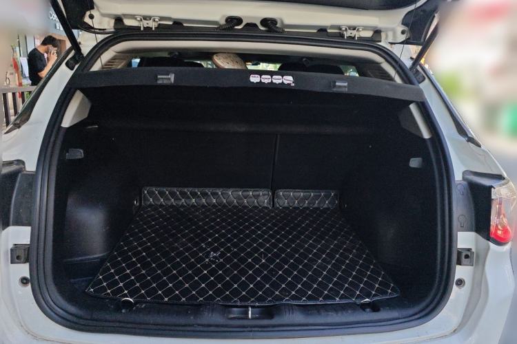 Used Jeep Compass 2017 200T Automatic Family Edition Trunk