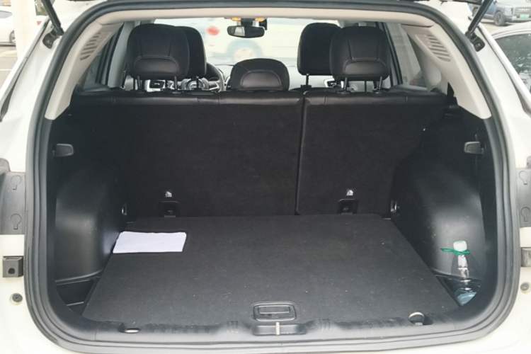 Used Jeep Compass 2017 200T Automatic Family Edition Trunk