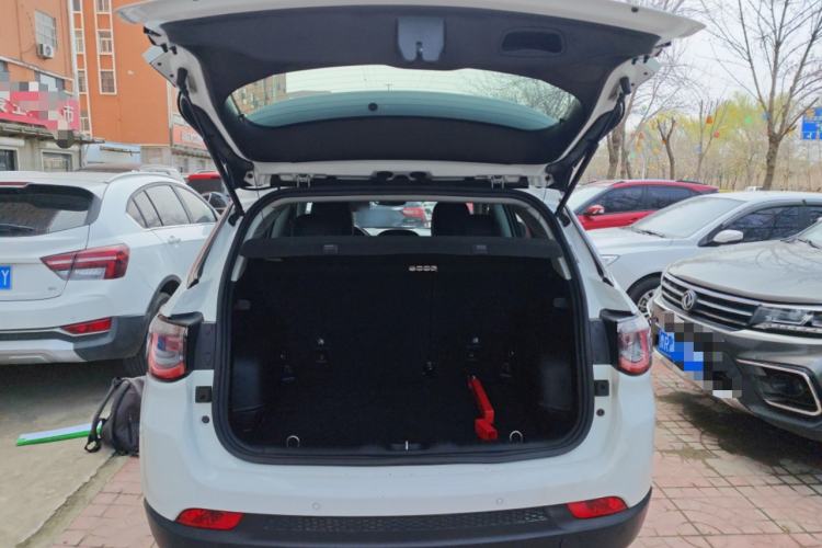 Used Jeep Compass 2017 200T Automatic Family Edition Trunk