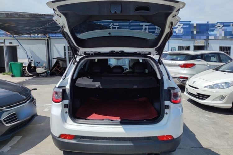 Used Jeep Compass 2017 200T Automatic Family Edition Trunk