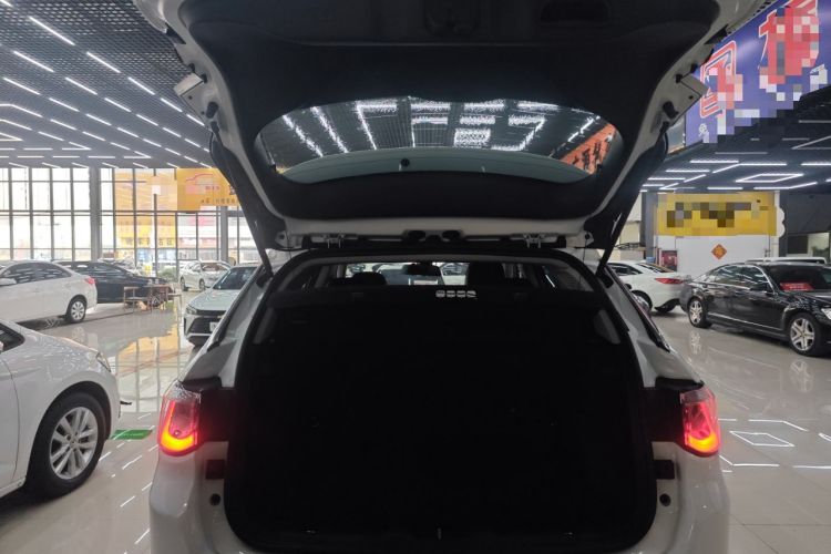 Used Jeep Compass 2017 200T Automatic Family Edition Trunk