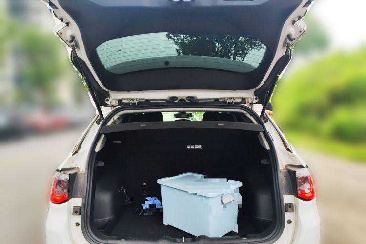 Used Jeep Compass 2017 200T Automatic Family Edition Trunk