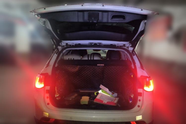 Used Jeep Compass 2017 200T Automatic Family Edition Trunk