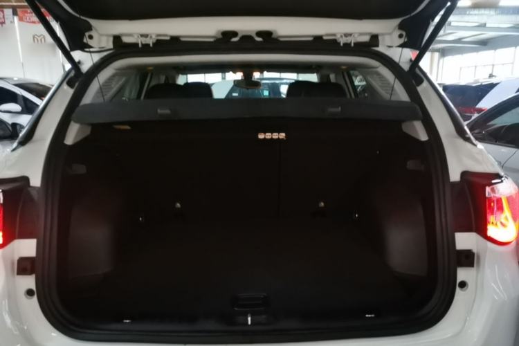 Used Jeep Compass 2017 200T Automatic Family Edition Trunk
