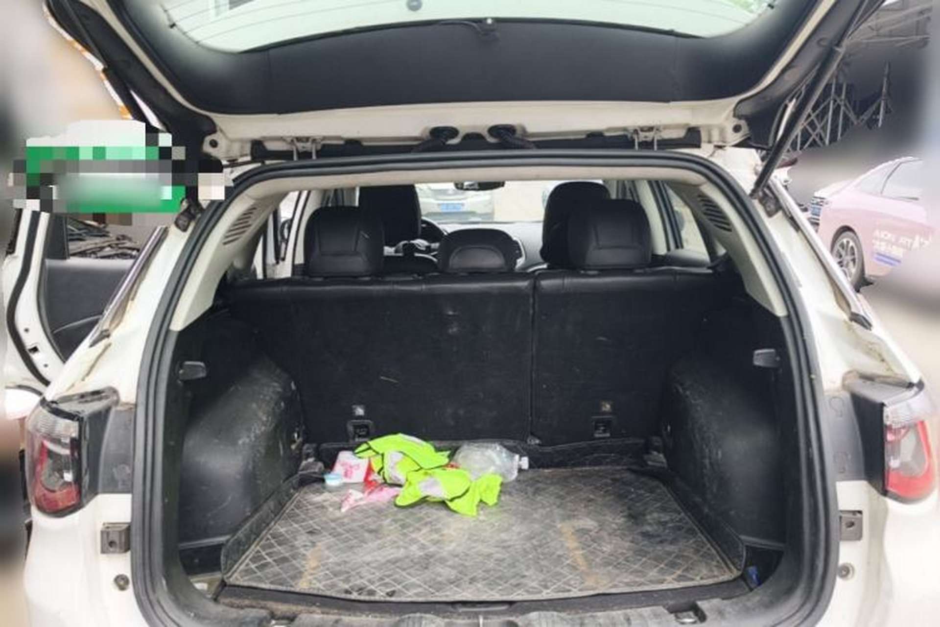 Used Jeep Compass 2017 200T Automatic Family Edition Trunk