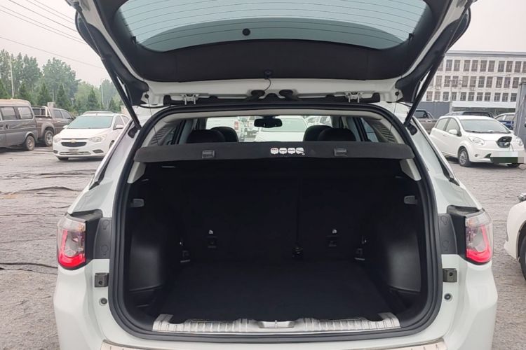Used Jeep Compass 2017 200T Automatic Family Edition Trunk