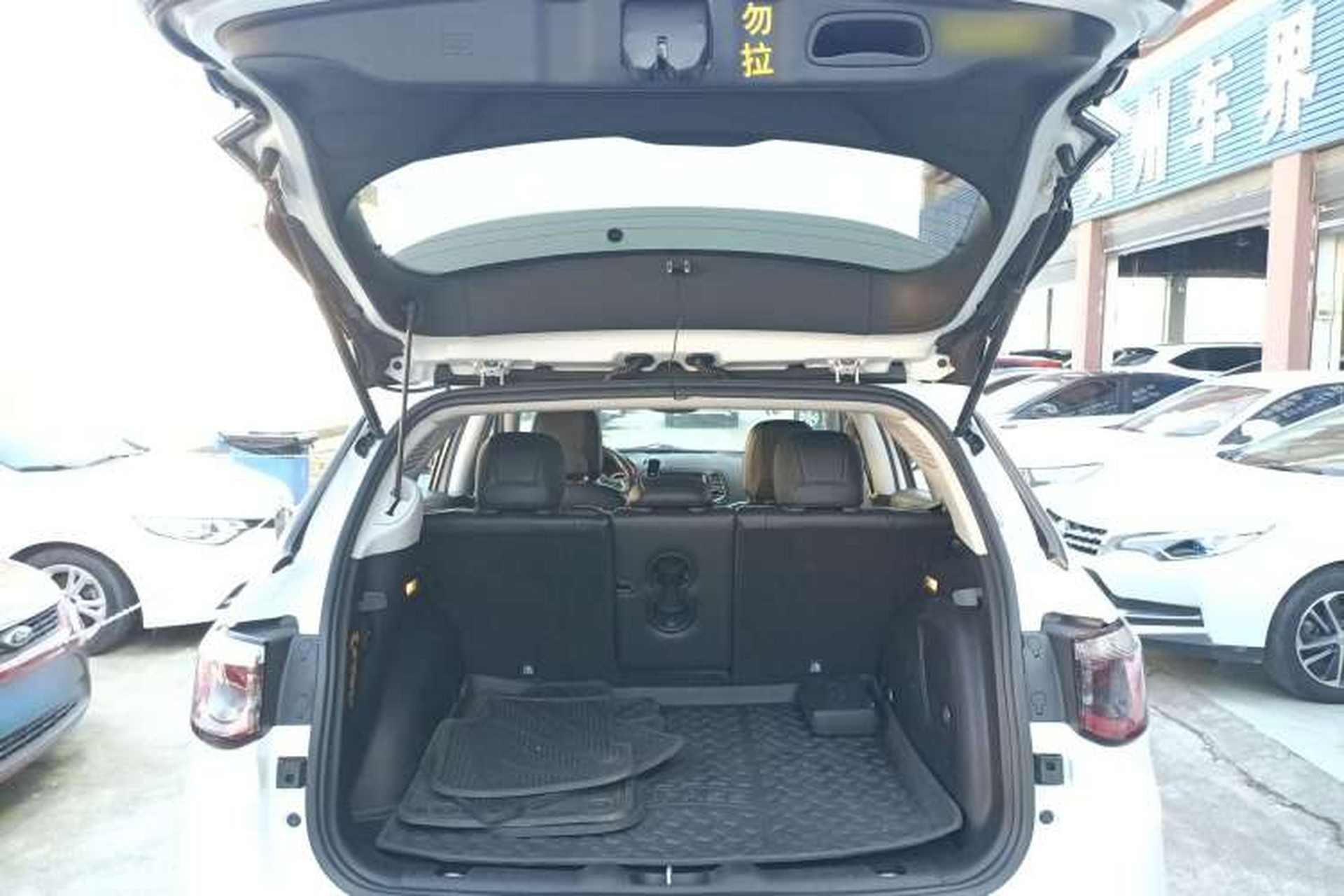 Used Jeep Compass 2017 200TS Automatic High-Performance All-Wheel Drive Edition Trunk
