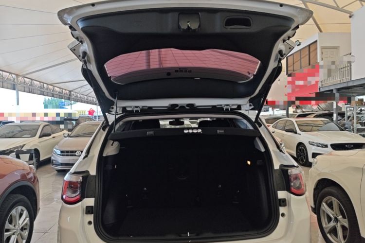 Used Jeep Compass 2017 200T Automatic Prestige Edition Trunk