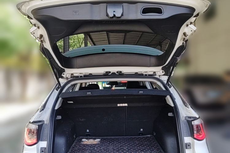 Used Jeep Compass 2017 200T Automatic Family Edition Trunk