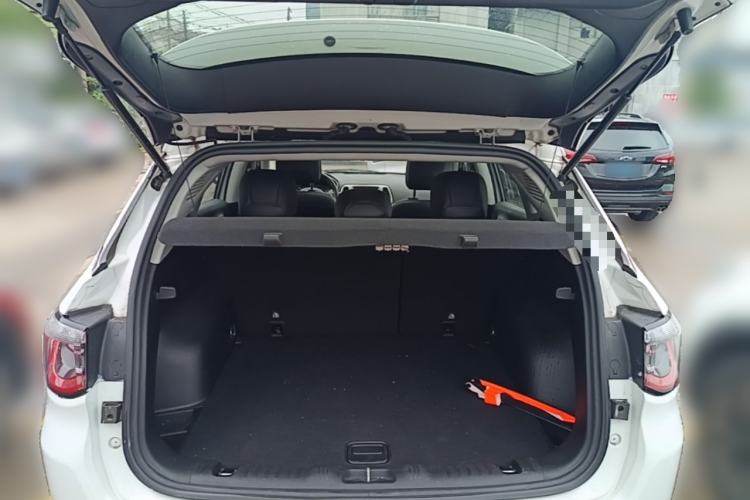 Used Jeep Compass 2017 200T Automatic Family Edition Trunk