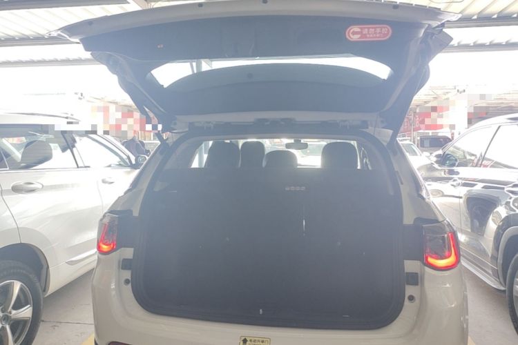 Used Jeep Compass 2017 200T Automatic Family Edition Trunk