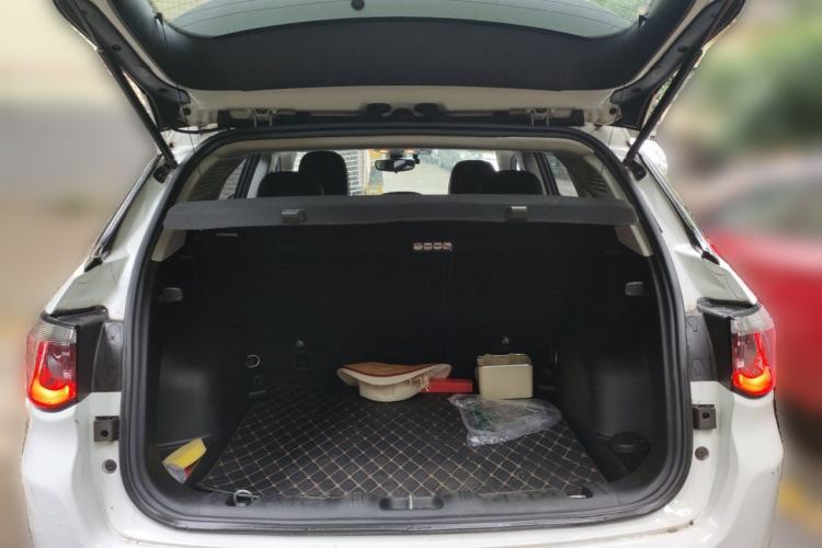 Used Jeep Compass 2017 200T Automatic Family Edition Trunk