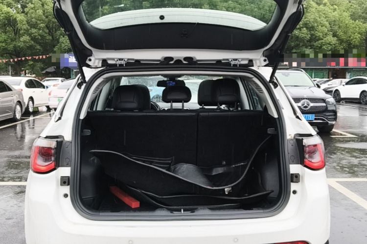 Used Jeep Compass 2017 200T Automatic Family Edition Trunk