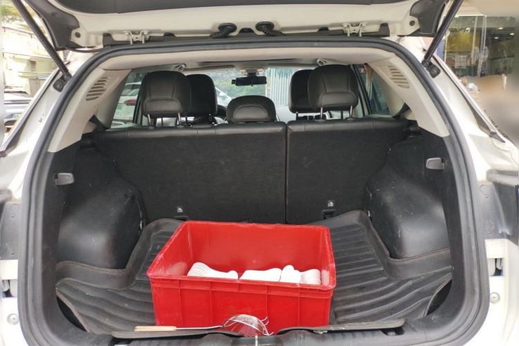 Used Jeep Compass 2017 200T Automatic Family Edition Trunk