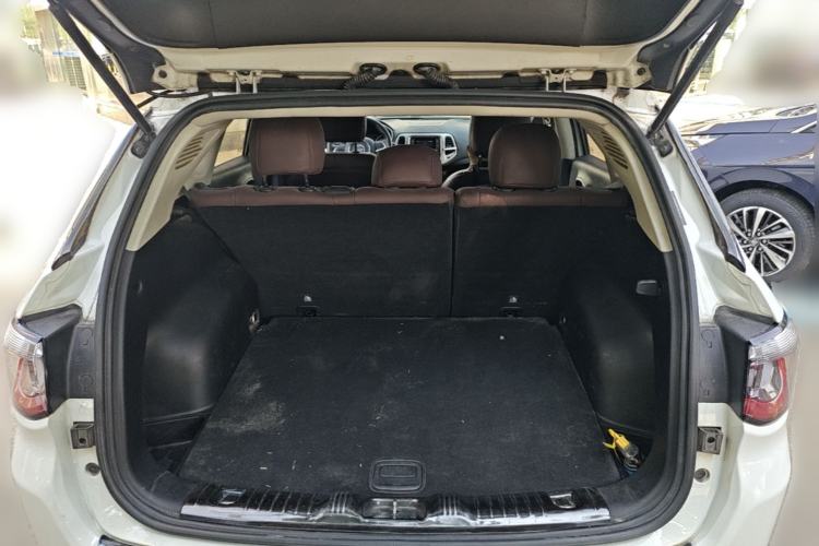 Used Jeep Compass 2017 200T Automatic Enjoyment Edition Trunk