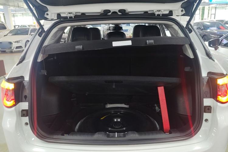 Used Jeep Compass 2017 200T Automatic Family Edition Trunk
