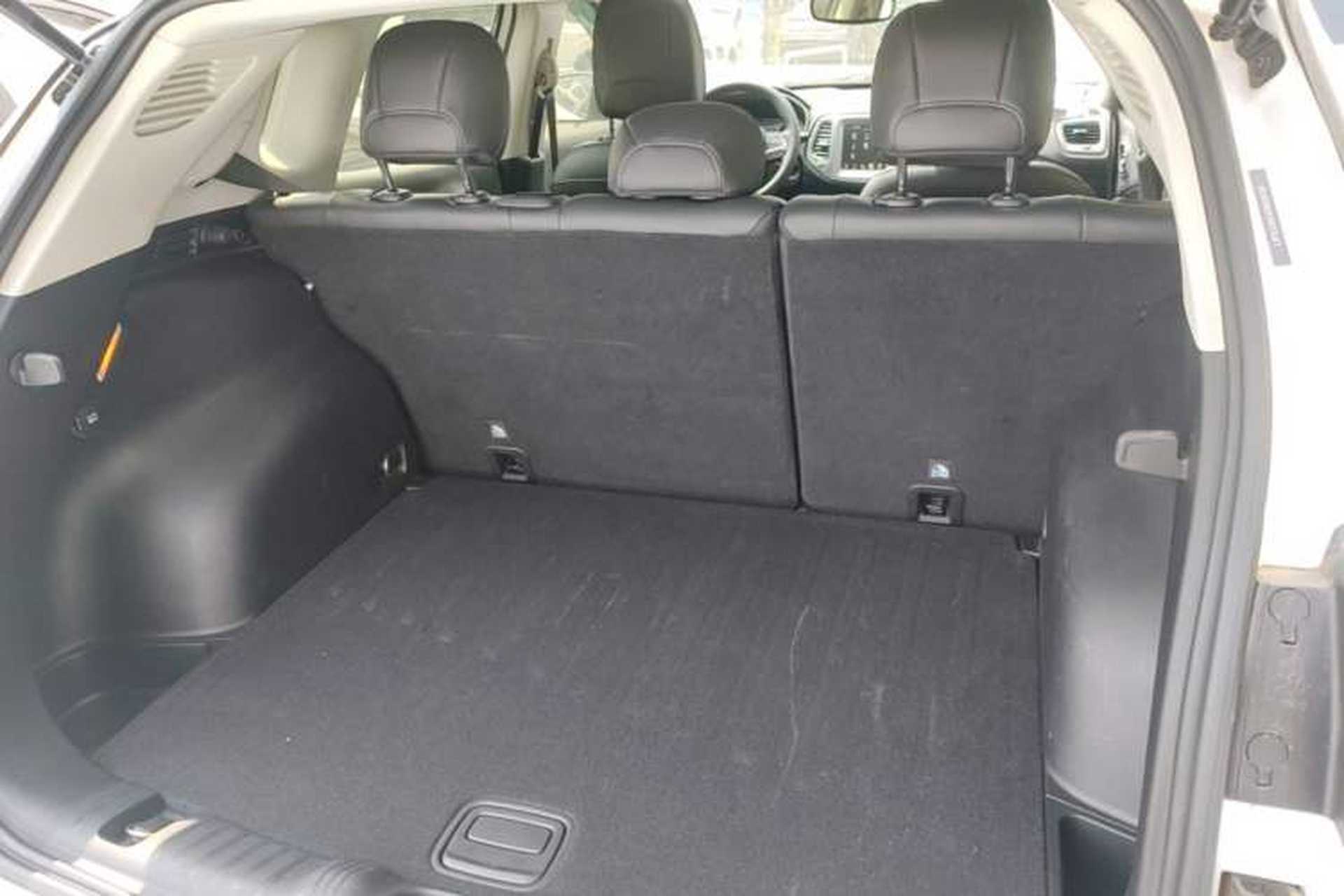 Used Jeep Compass 2017 200T Automatic Family Edition Trunk
