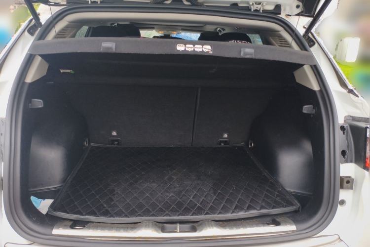 Used Jeep Compass 2017 200T Automatic Family Edition Trunk