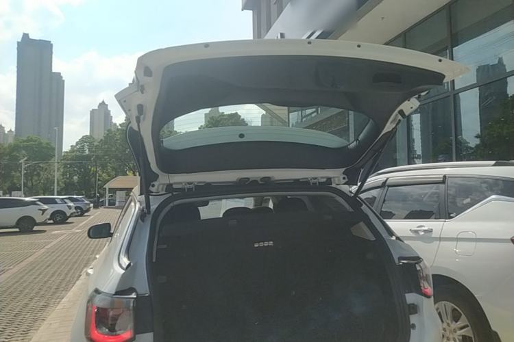 Used Jeep Compass 2017 200T Automatic Family Edition Trunk