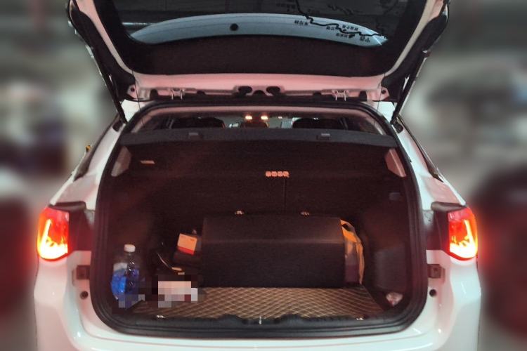 Used Jeep Compass 2017 200T Automatic Family Edition Trunk