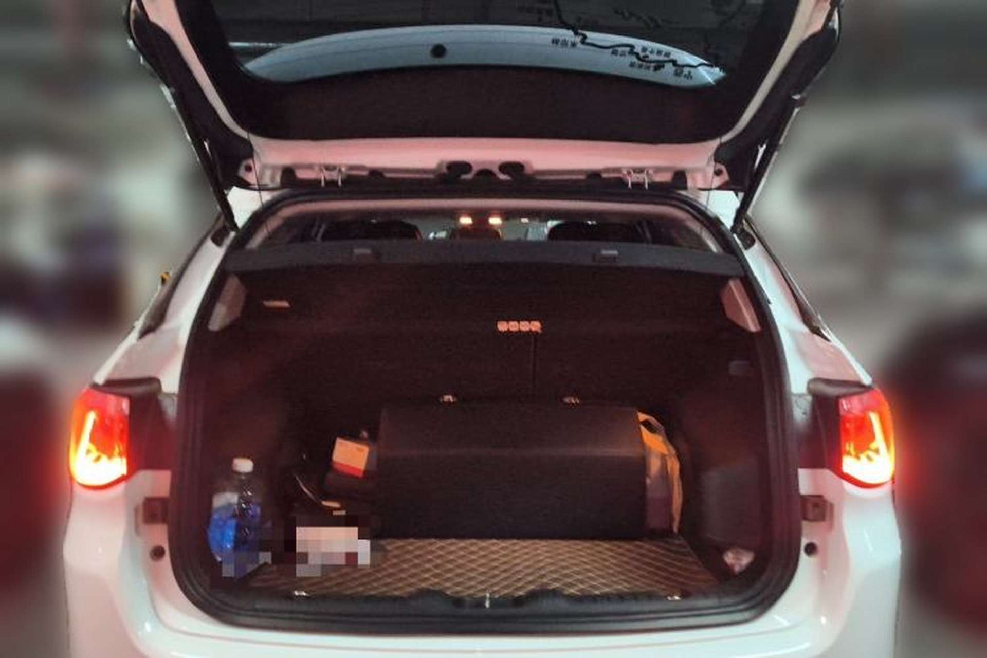 Used Jeep Compass 2017 200T Automatic Family Edition Trunk