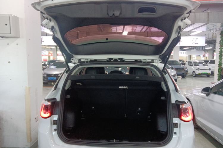 Used Jeep Compass 2017 200T Automatic Family Edition Trunk