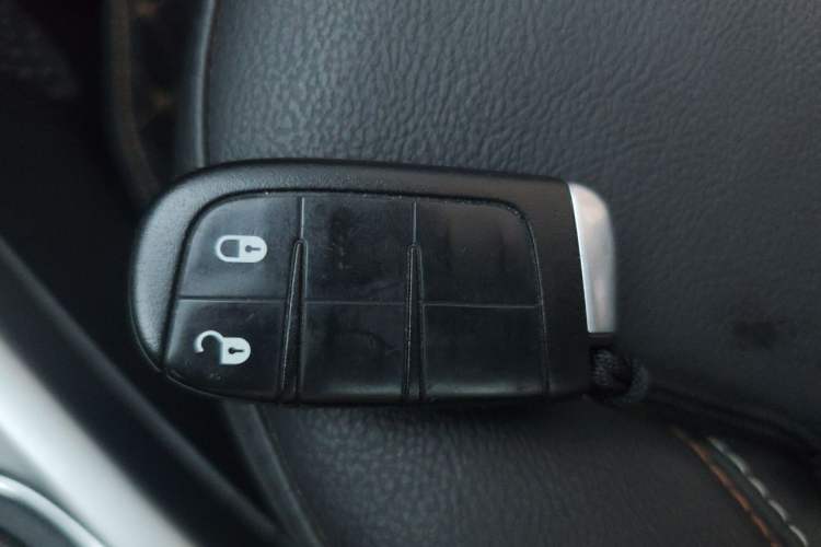 Used Jeep Compass 2017 200T Automatic Family Enjoyment Four-Wheel Drive Edition Vehicle Key