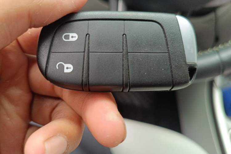 Used Jeep Compass 2017 200T Automatic Family Edition Vehicle Key