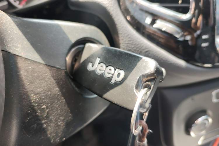 Used Jeep Compass 2017 200T Automatic Enjoyment Version Vehicle Key