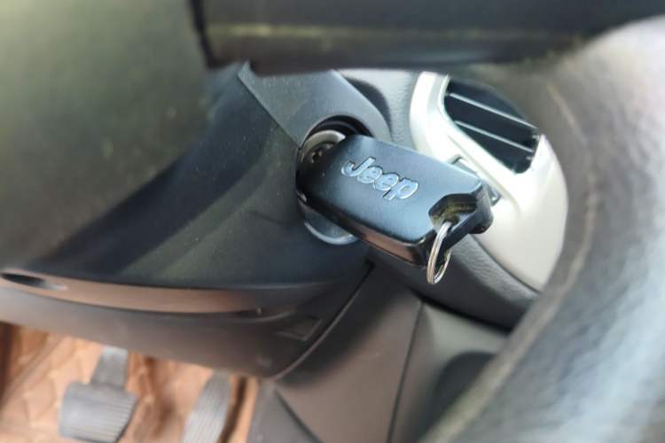 Used Jeep Compass 2017 200T Automatic Enjoyment Version Vehicle Key