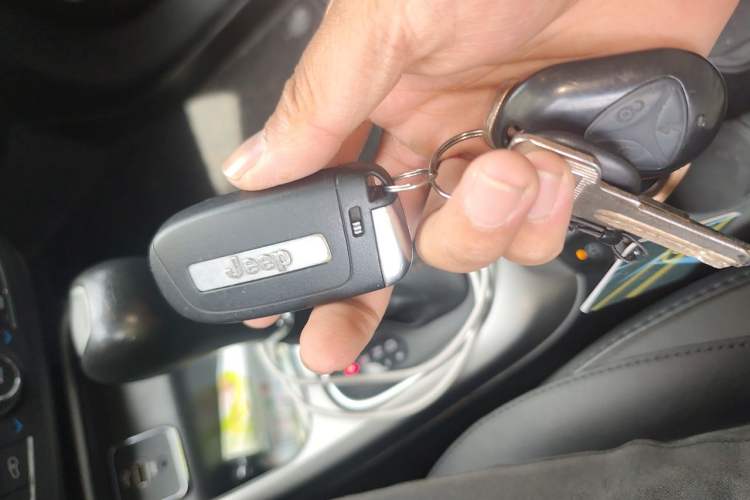 Used Jeep Compass 2017 200T Automatic Family Edition Vehicle Key