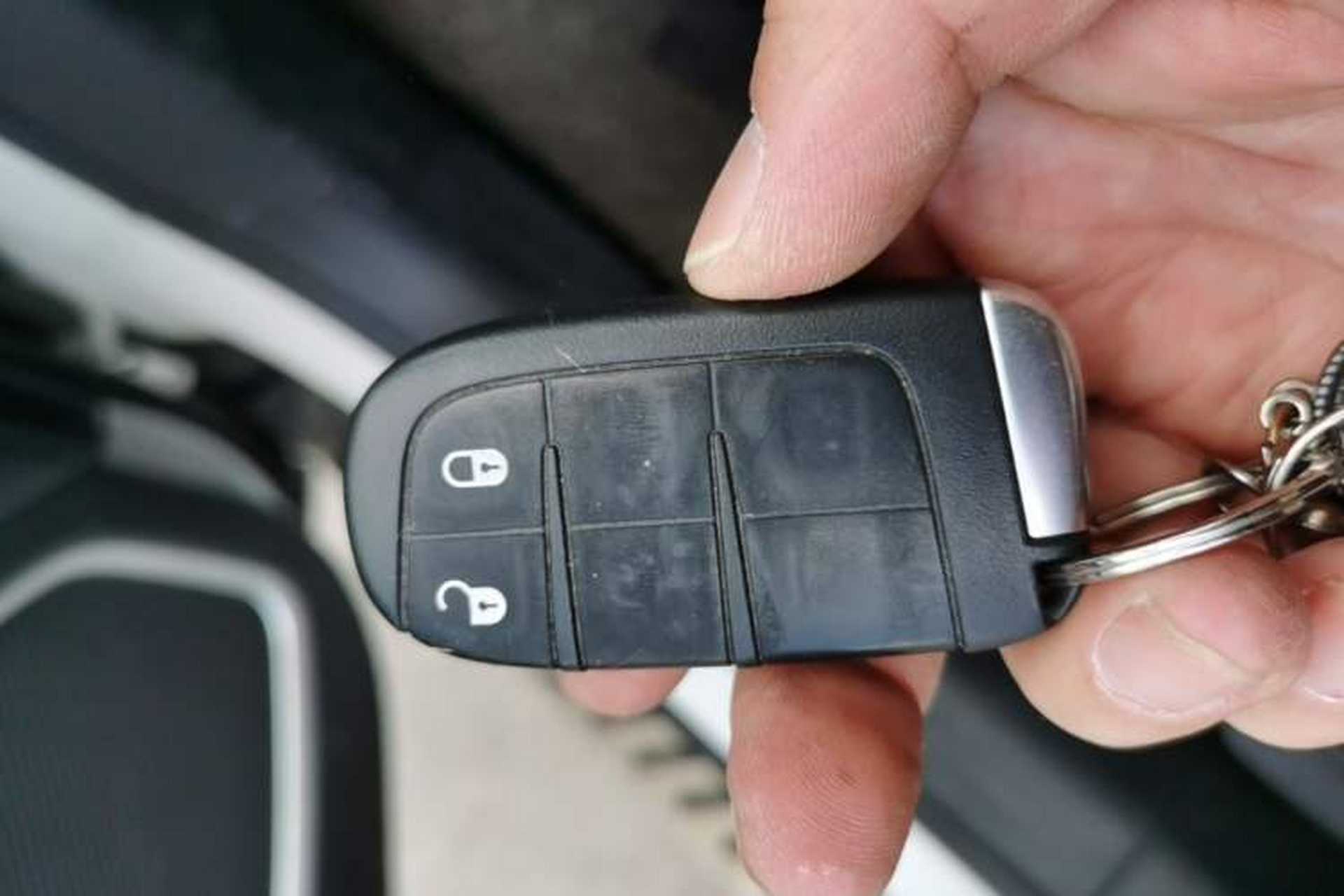 Used Jeep Compass 2017 200T Automatic Family Edition Vehicle Key