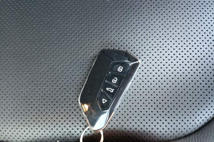 Used Jeep Compass 2017 200TS Automatic High-Performance All-Wheel Drive Edition Vehicle Key