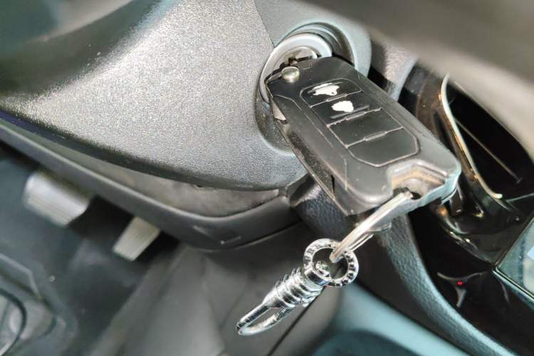 Used Jeep Compass 2017 200T Automatic Comfort Edition Vehicle Key