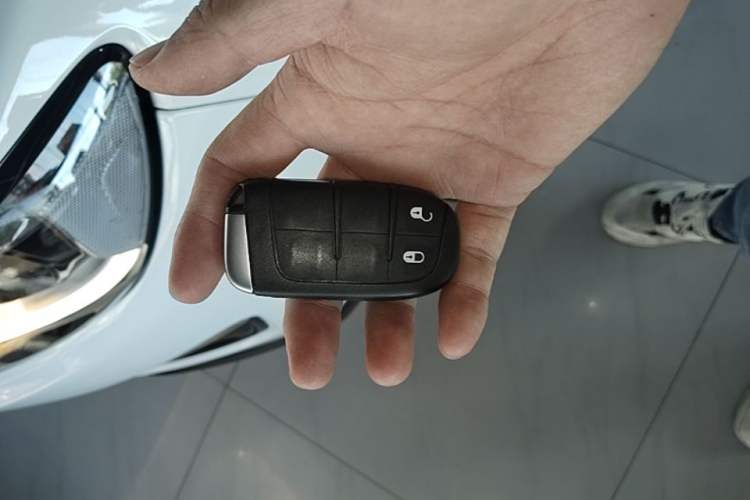 Used Jeep Compass 2017 200T Automatic Family Edition Vehicle Key