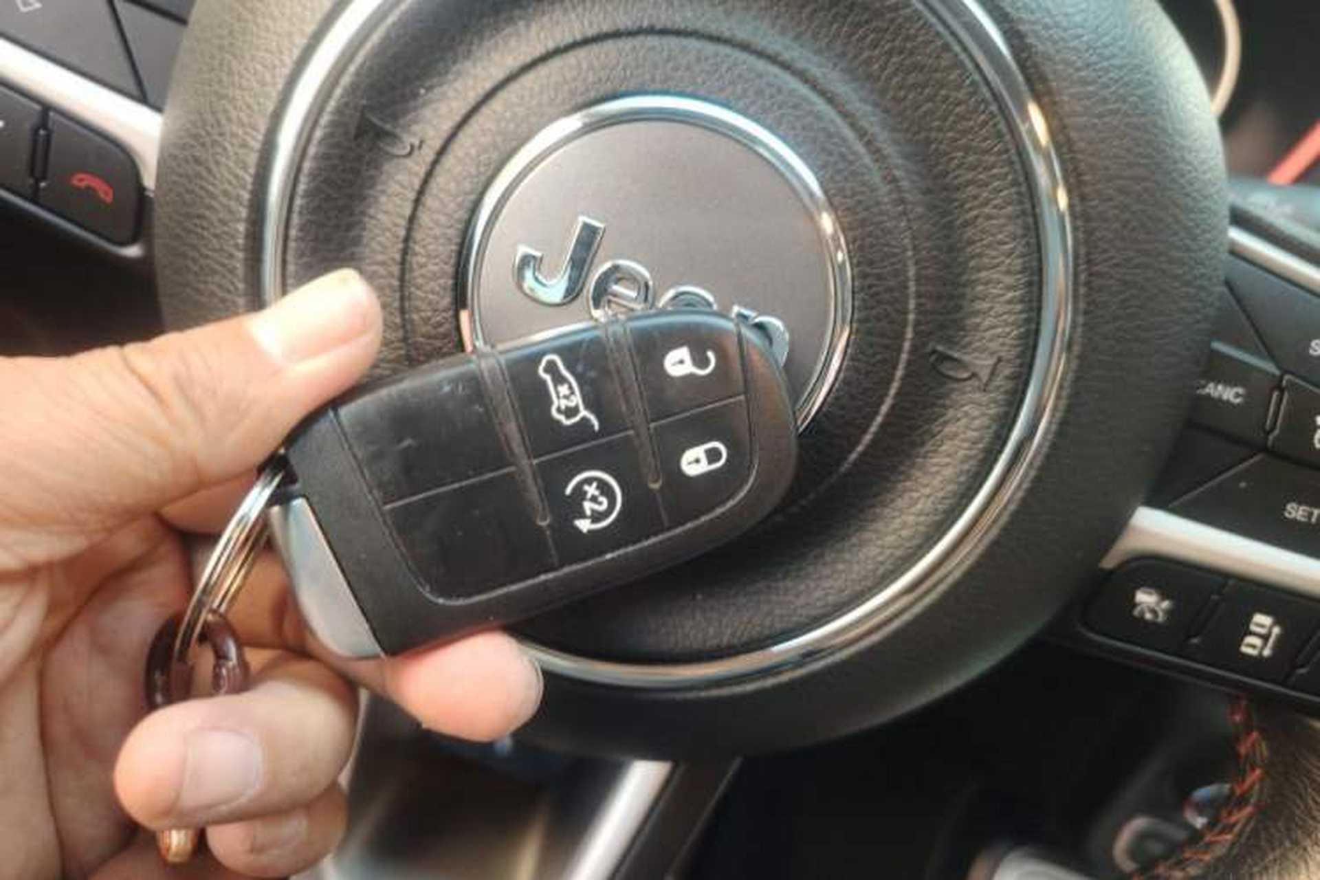 Used Jeep Compass 2017 200TS Automatic High-Performance All-Wheel Drive Edition Vehicle Key