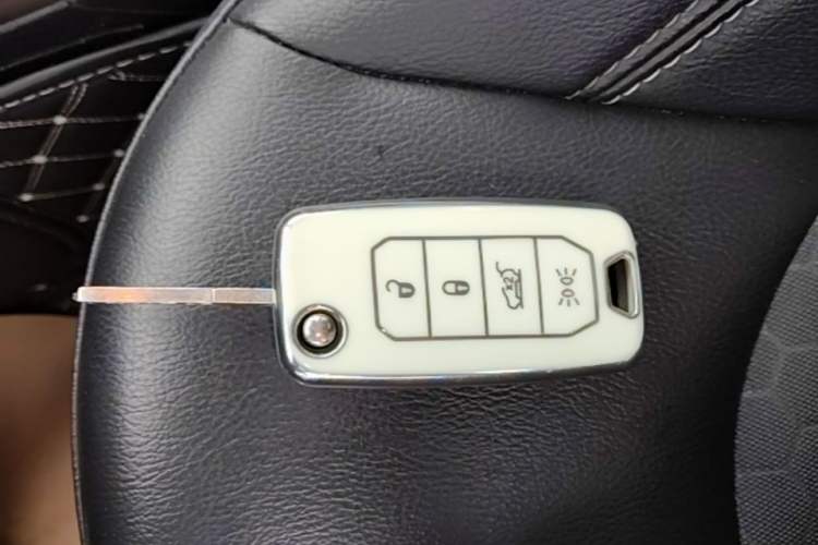 Used Jeep Compass 2017 200T Automatic Comfort Edition Vehicle Key