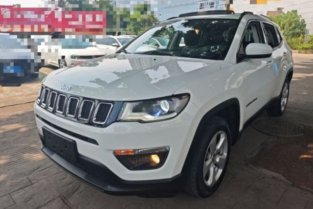Jeep Compass 2017 200T Automatic Family Edition مستعملة