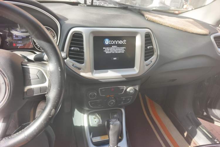 Used Jeep Compass 2019 220T Automatic Enjoyment Version Audio And AC Panel