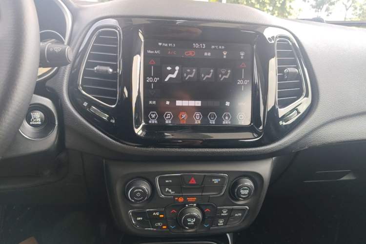 Used Jeep Compass 2019 220T Automatic Family Edition Audio And AC Panel