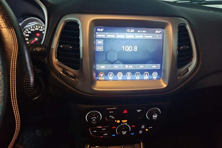 Used Jeep Compass 2019 200T Automatic Family Edition - Connected Large Screen Version Audio And AC Panel