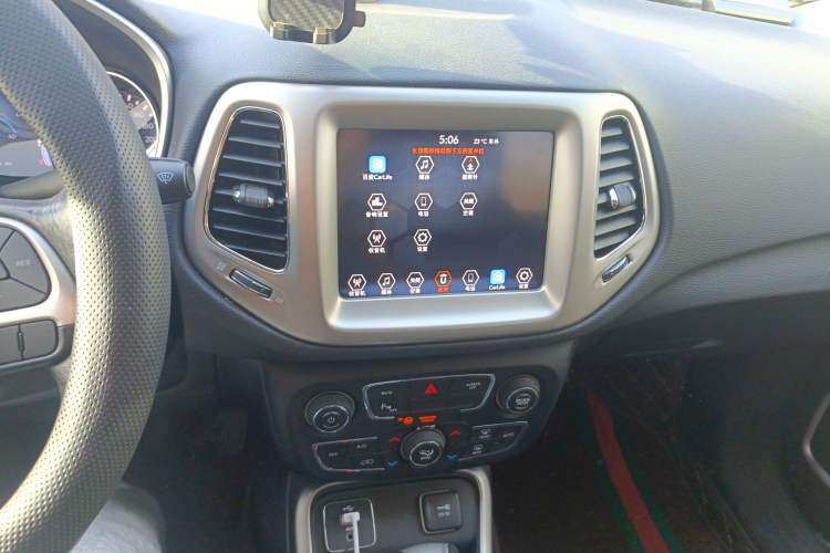 Used Jeep Compass 2019 200T Automatic Family Edition - Connected Large Screen Version Audio And AC Panel