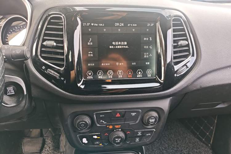 Used Jeep Compass 2019 220T Automatic Family Edition Audio And AC Panel